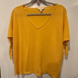 Time and Tru Yellow Short Sleeve V-Neck Top